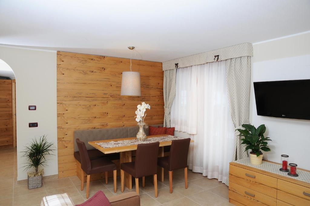Residence Marisol Camere & Appartamenti - Mezzana Centre الغرفة الصورة