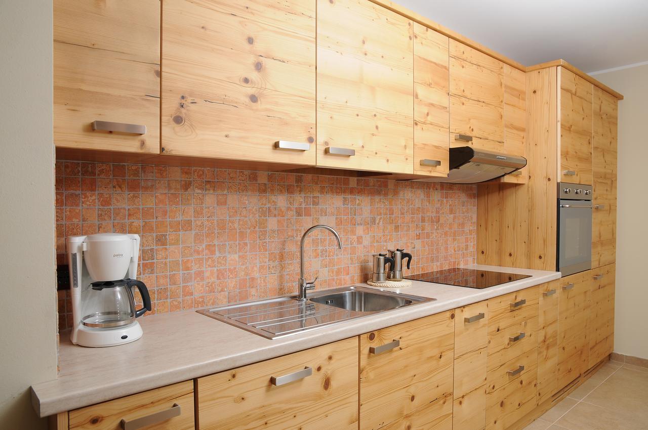 Residence Marisol Camere & Appartamenti - Mezzana Centre المظهر الخارجي الصورة